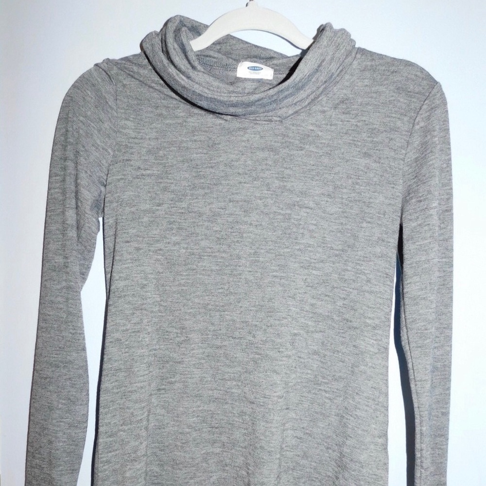 Gray women’s turtle neck